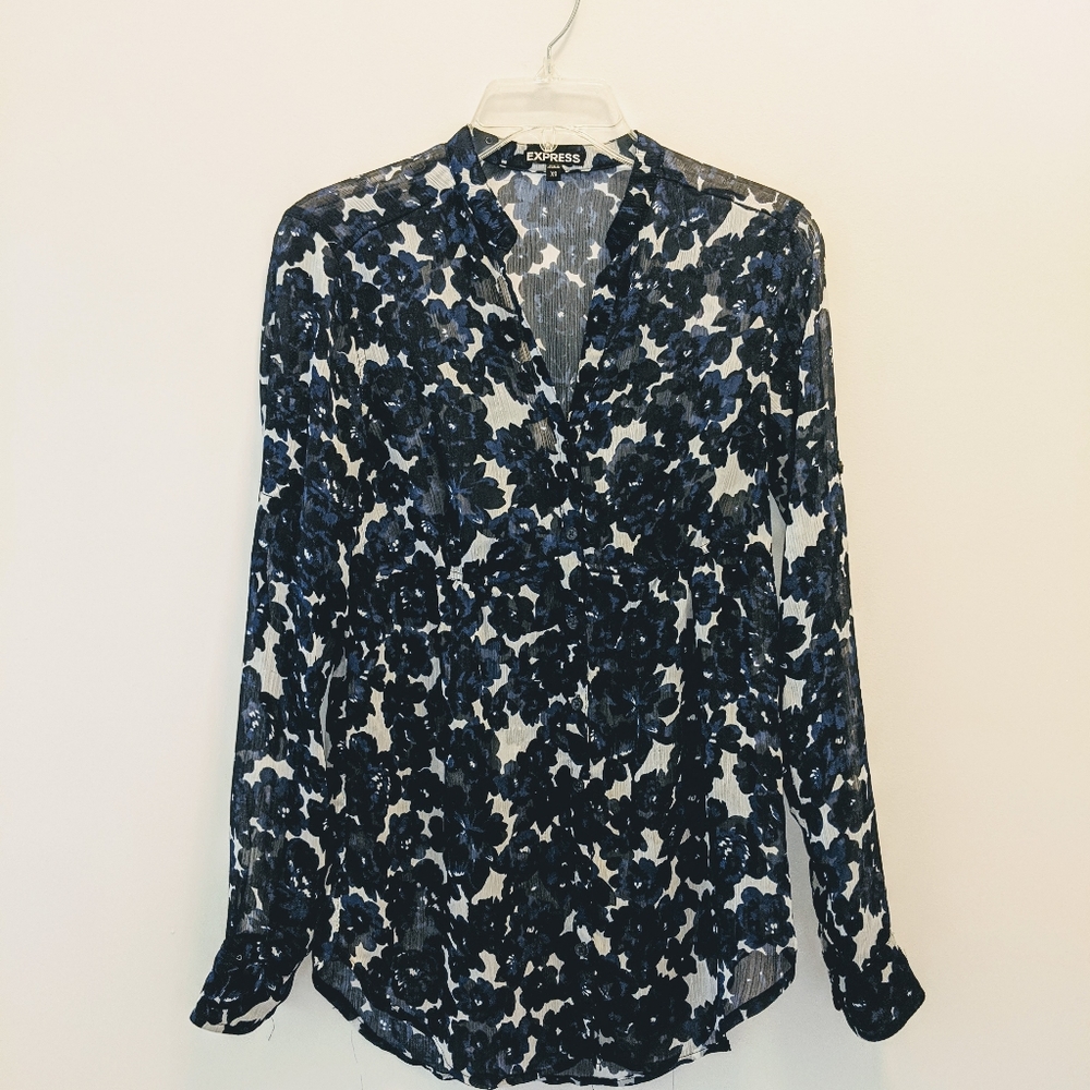 5/$25. *🍁 Express Navy V-Neck Button Down Sheer Top